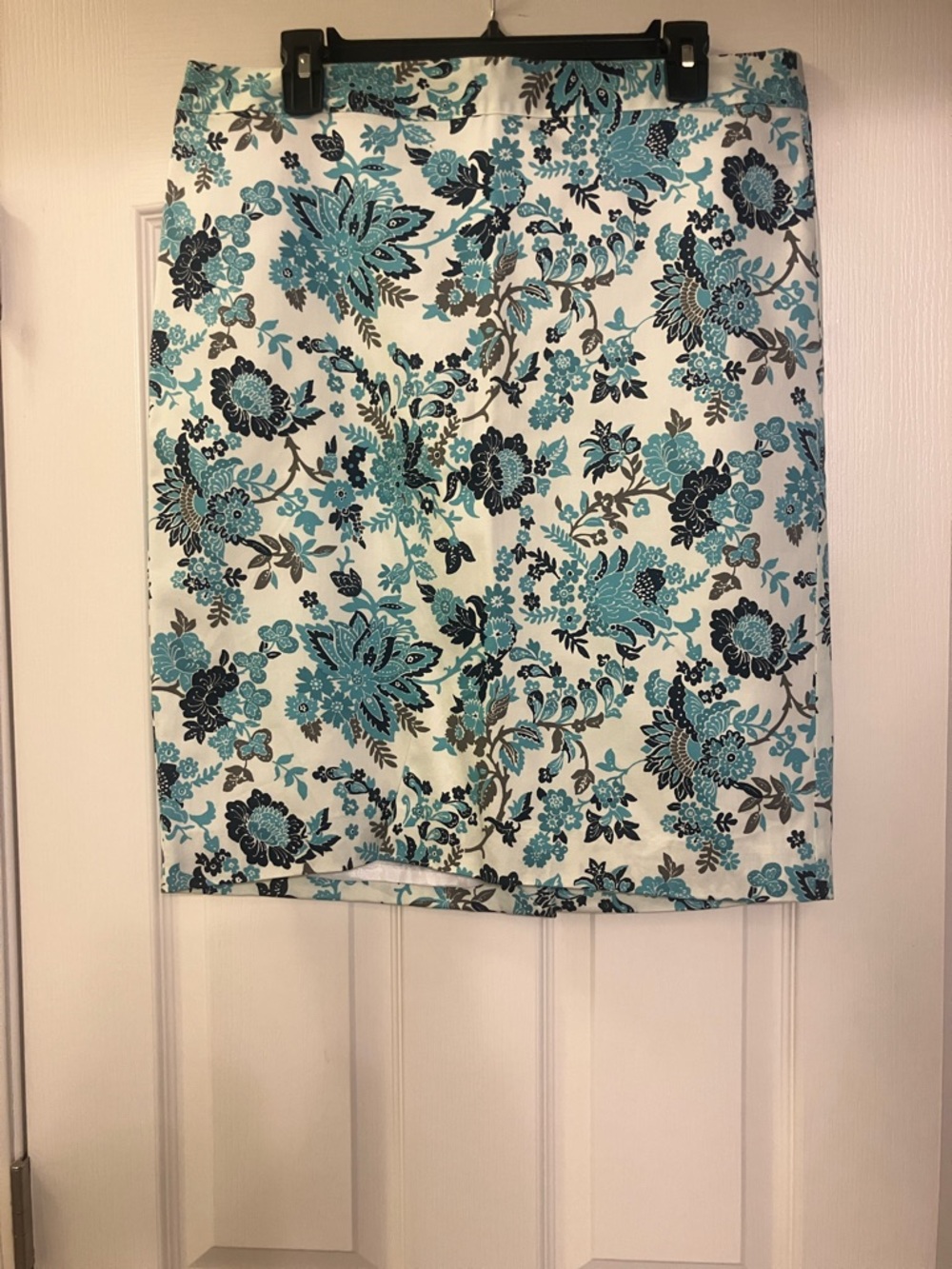 Floral Printed Pencil Skirt - Blue/White